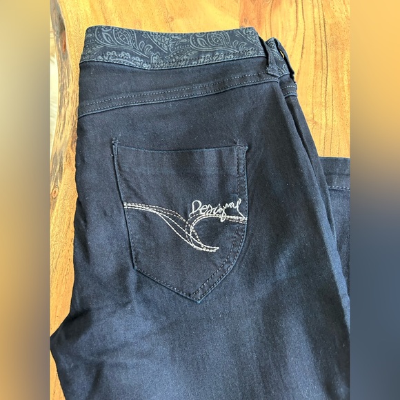 DESIGUAL Women's Slim Fit Denim Jeans Embroidered Detail - Picture 7 of 11